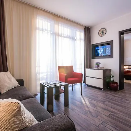 Komnata Besenova - Dvojizbovy Apartman 261 *
